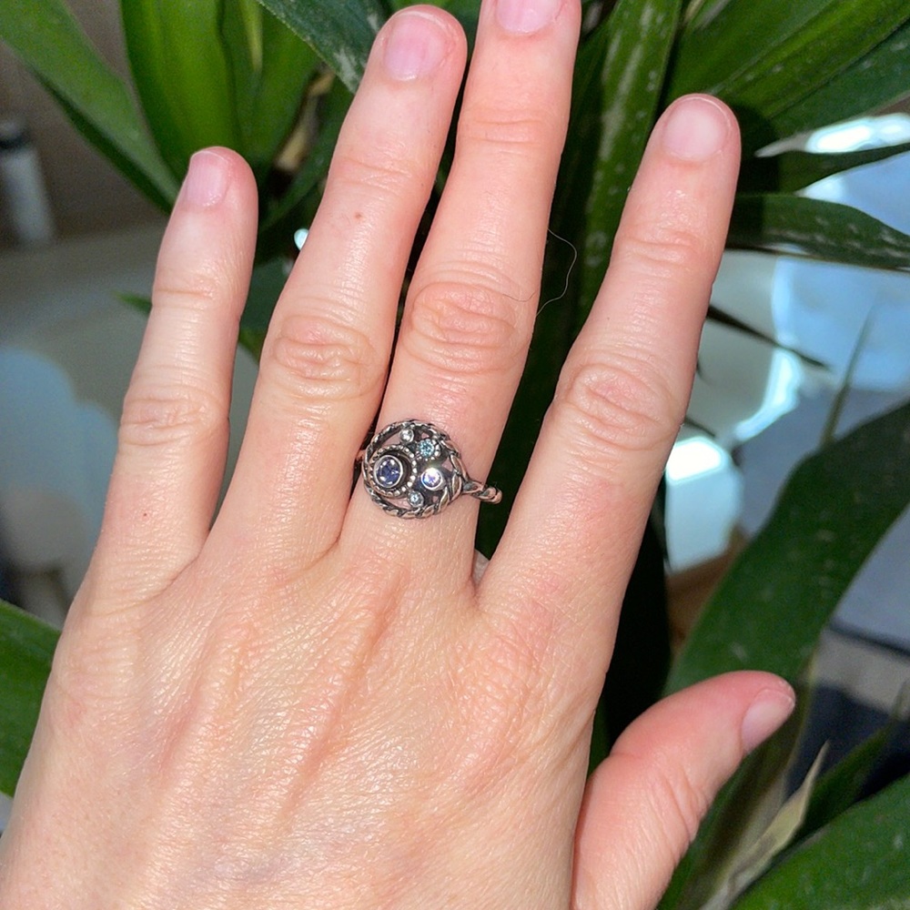Brighton Round multi stone setting Silver Ring size 7